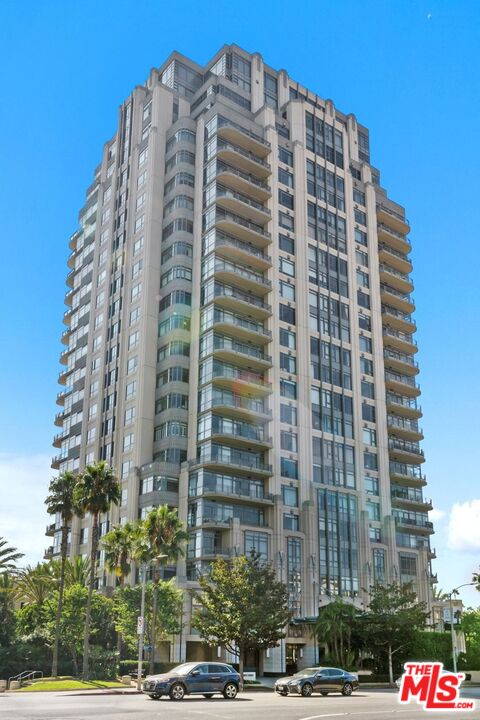 10800 Wilshire Blvd Unit: 702