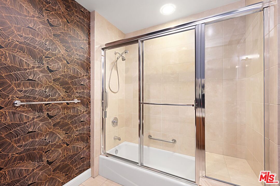 10800 Wilshire Blvd Unit: 702