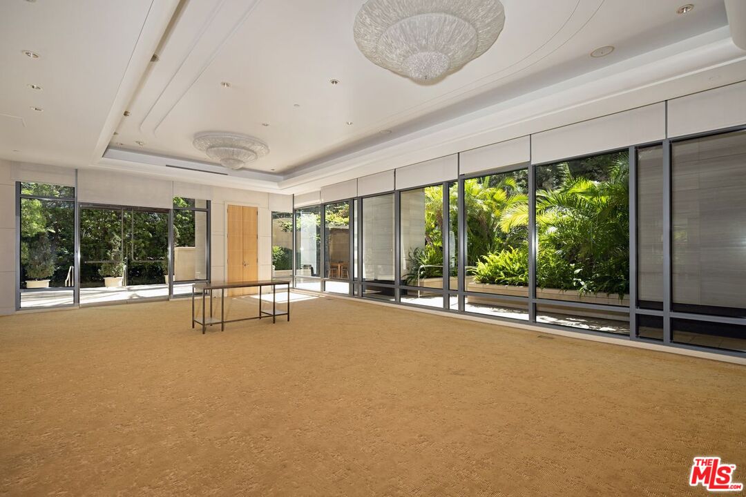 10800 Wilshire Blvd Unit: 702