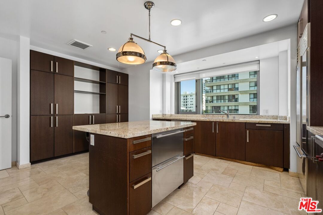 10800 Wilshire Blvd Unit: 702