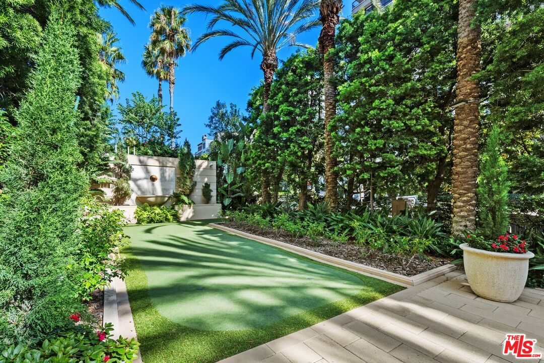 10800 Wilshire Blvd Unit: 702
