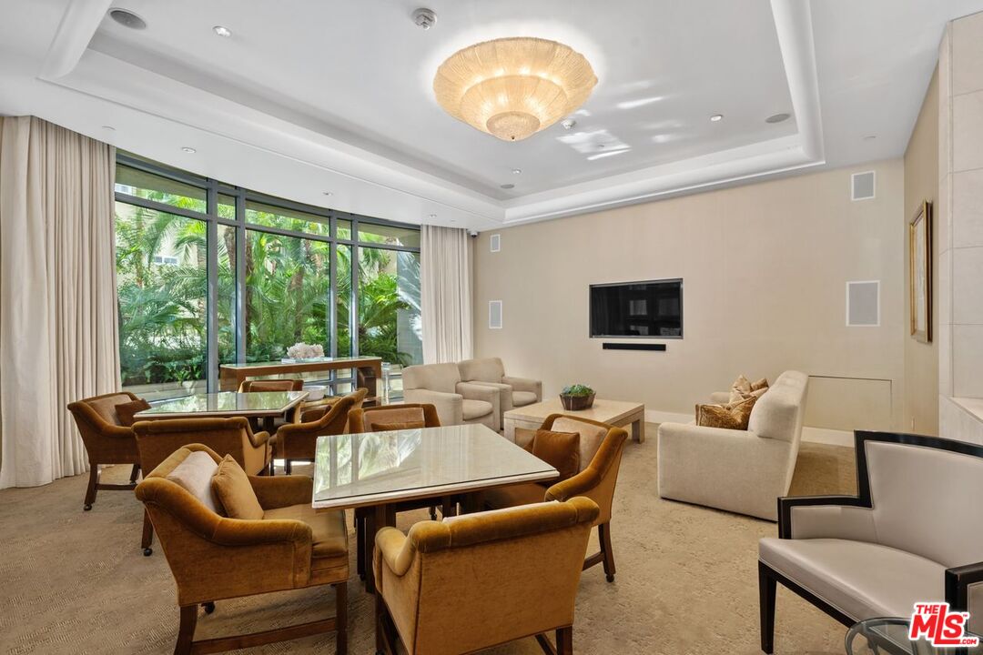 10800 Wilshire Blvd Unit: 702