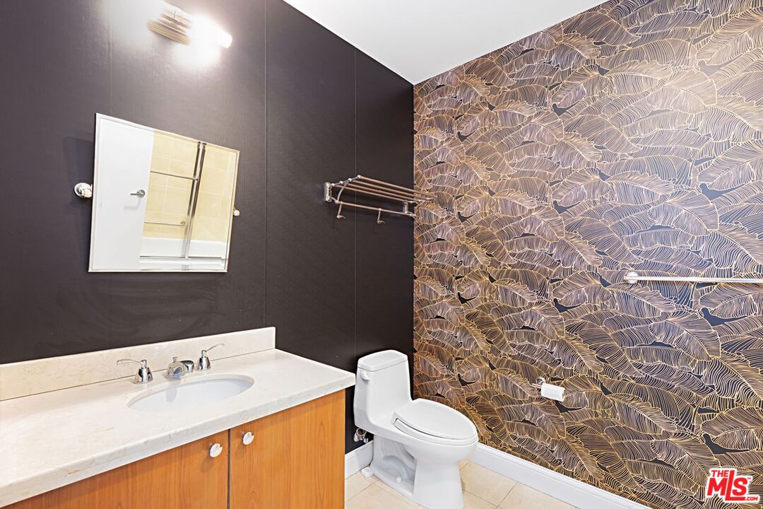10800 Wilshire Blvd Unit: 702