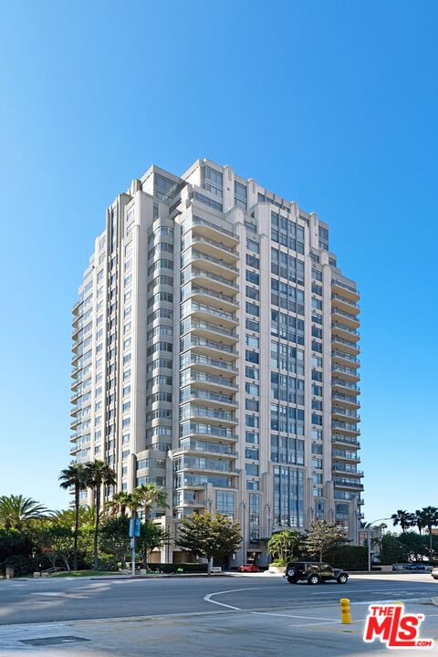 10800 Wilshire Blvd Unit: 702
