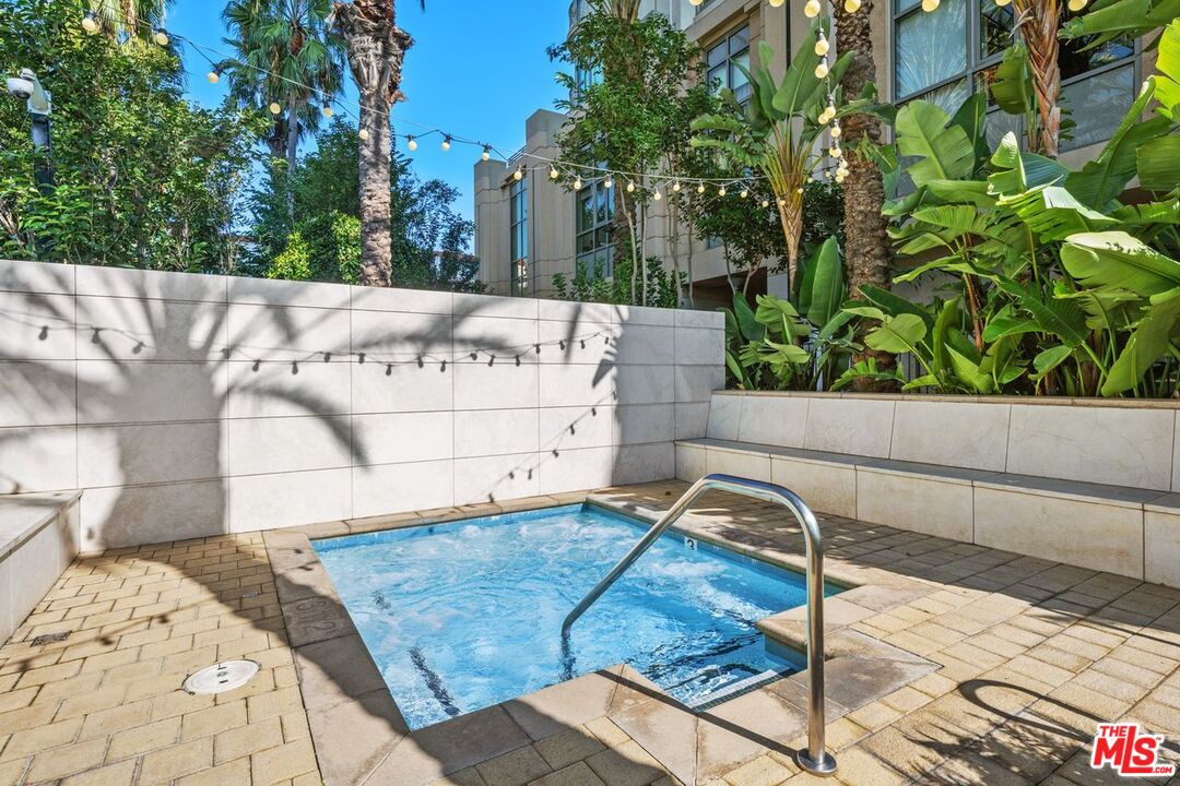 10800 Wilshire Blvd Unit: 702