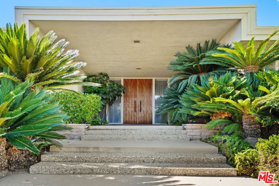 3031 Elvido Dr