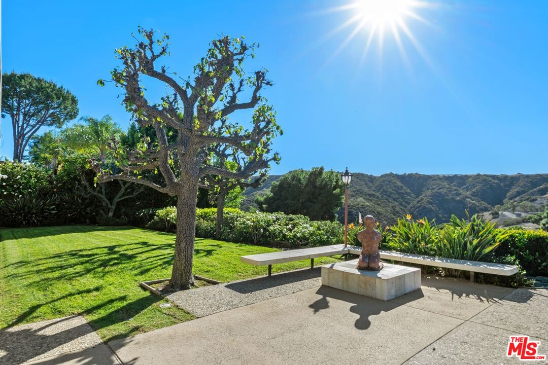 3031 Elvido Dr