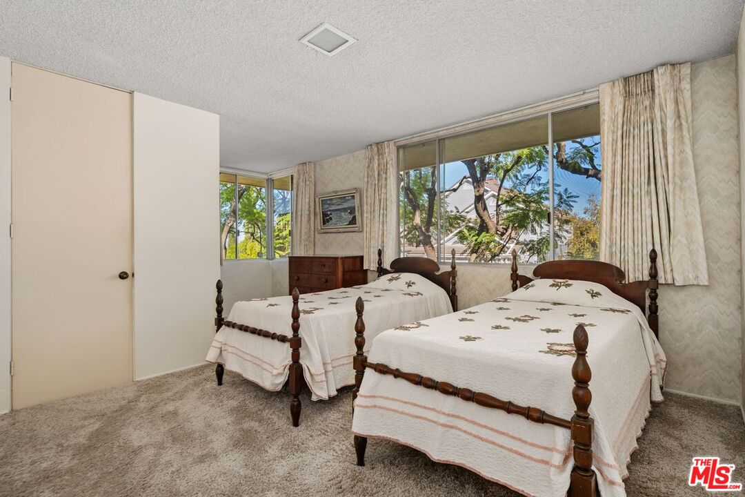 3031 Elvido Dr