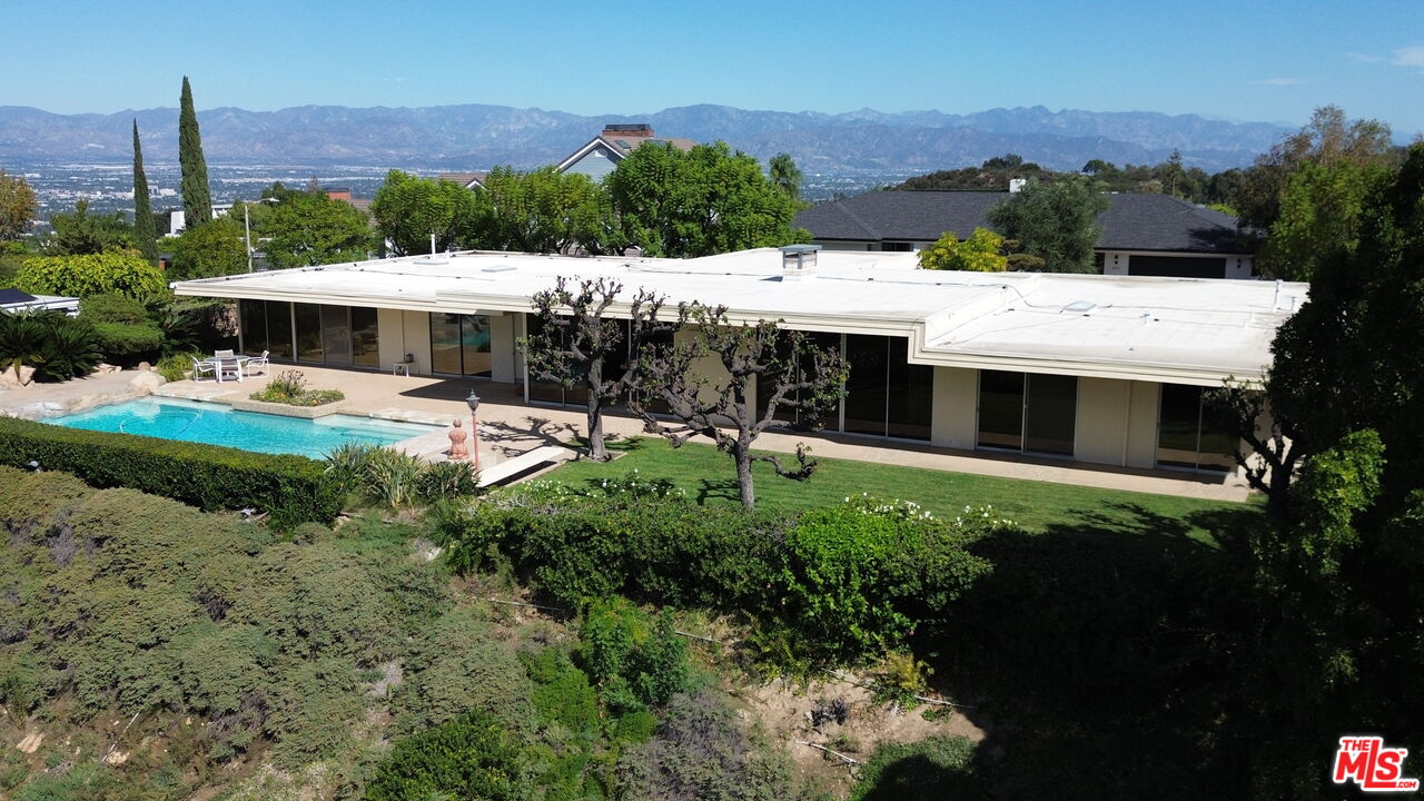 3031 Elvido Dr