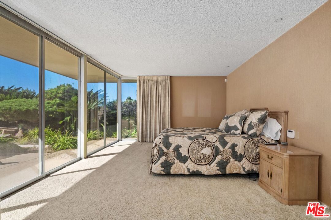 3031 Elvido Dr