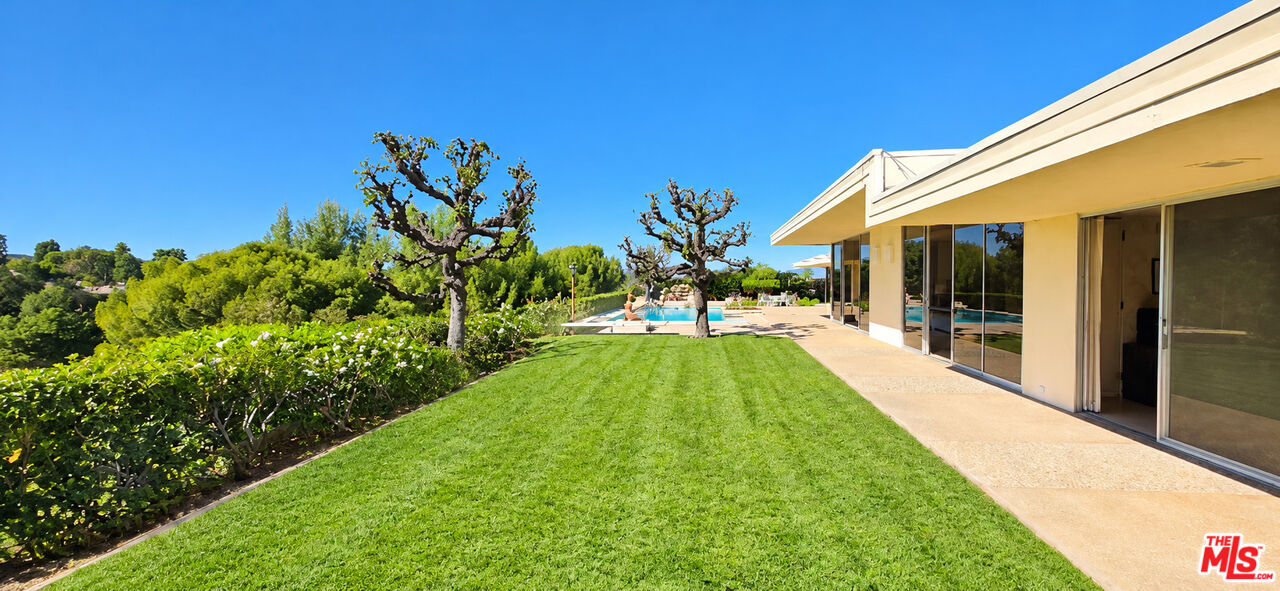 3031 Elvido Dr