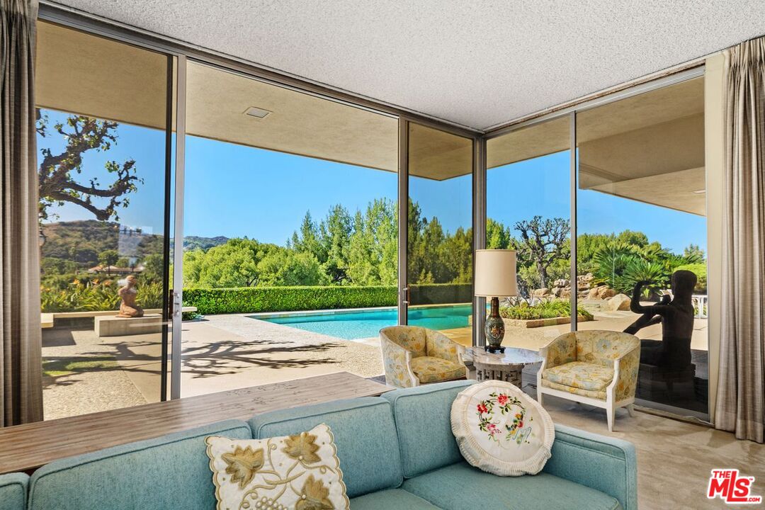 3031 Elvido Dr