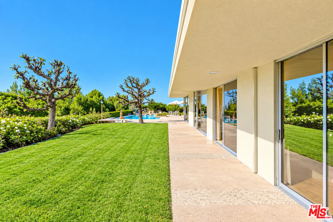 3031 Elvido Dr