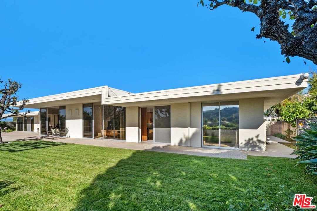 3031 Elvido Dr