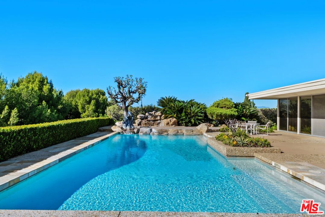 3031 Elvido Dr