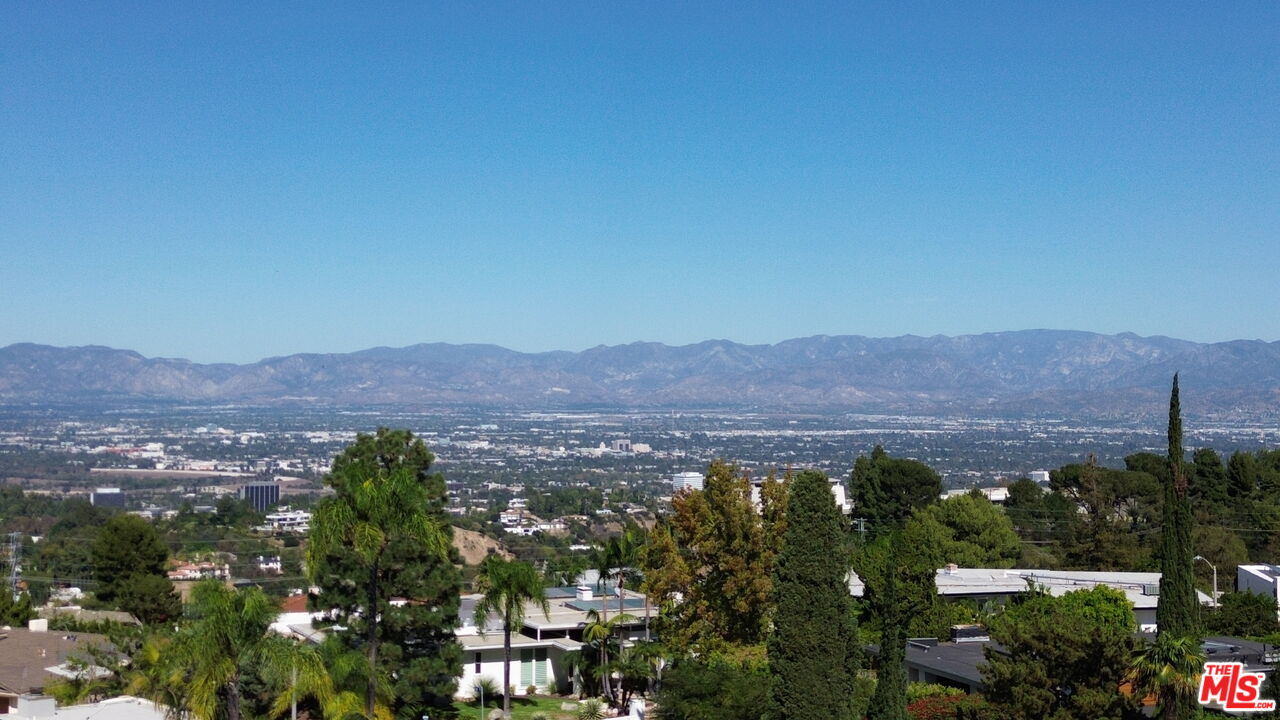 3031 Elvido Dr