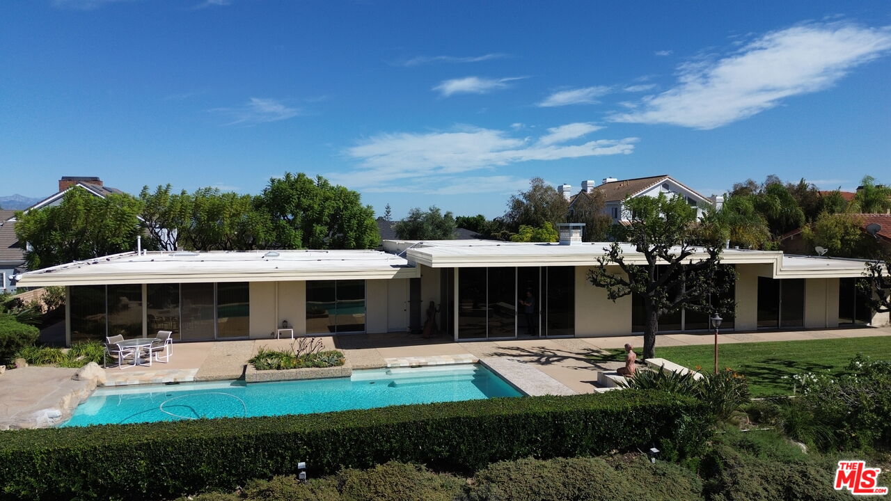 3031 Elvido Dr