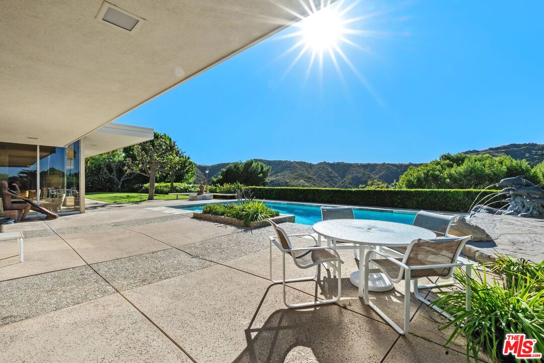 3031 Elvido Dr