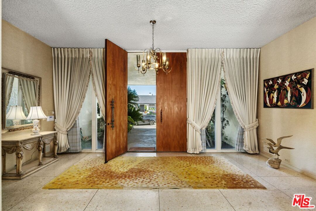 3031 Elvido Dr