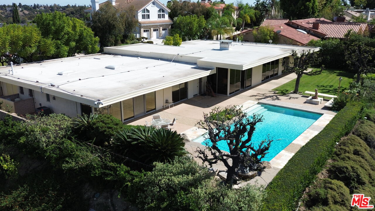 3031 Elvido Dr