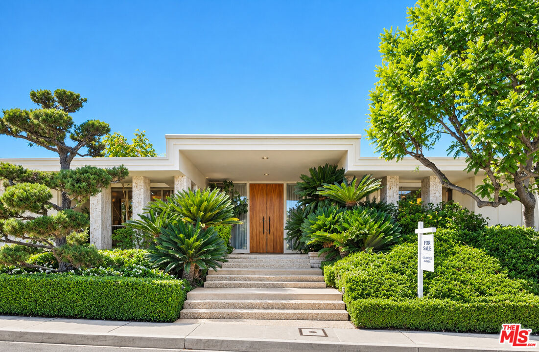 3031 Elvido Dr