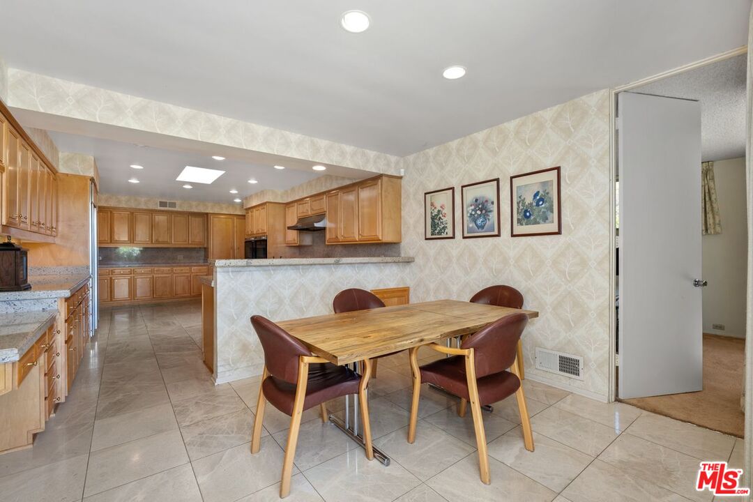 3031 Elvido Dr