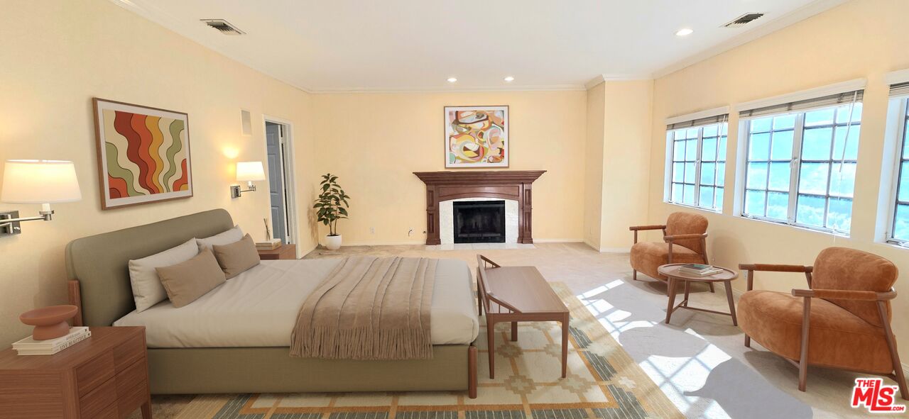 1808 Franklin Canyon Dr