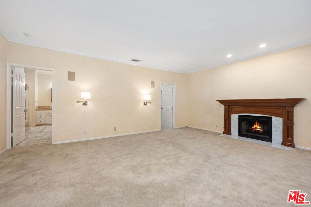 1808 Franklin Canyon Dr