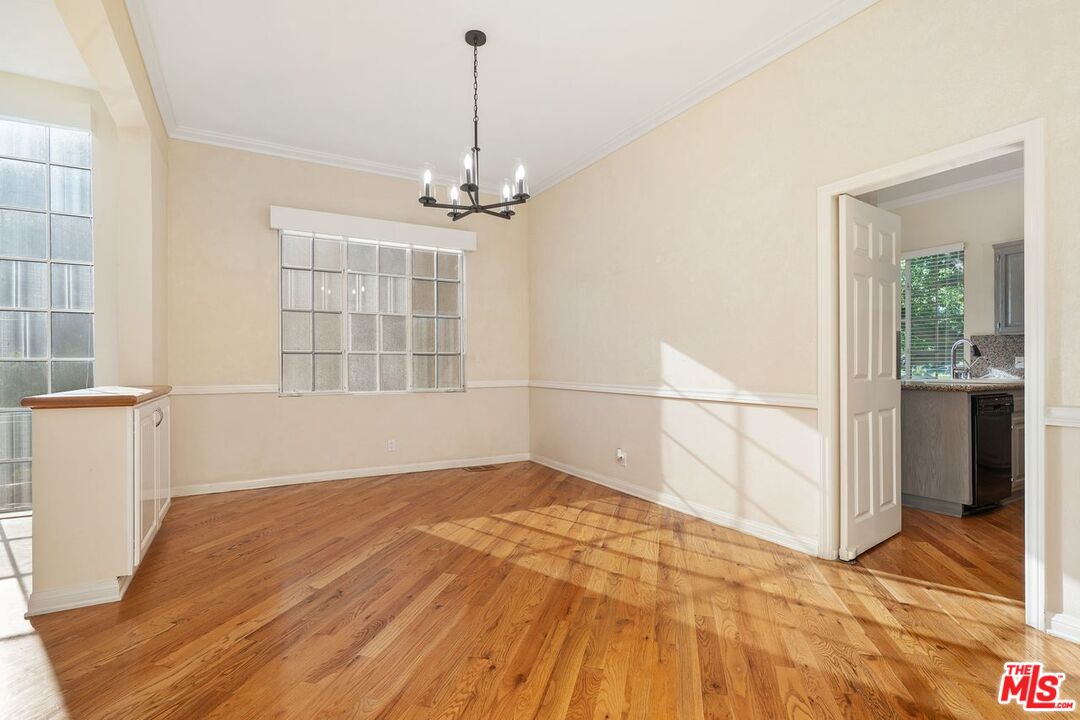 1808 Franklin Canyon Dr