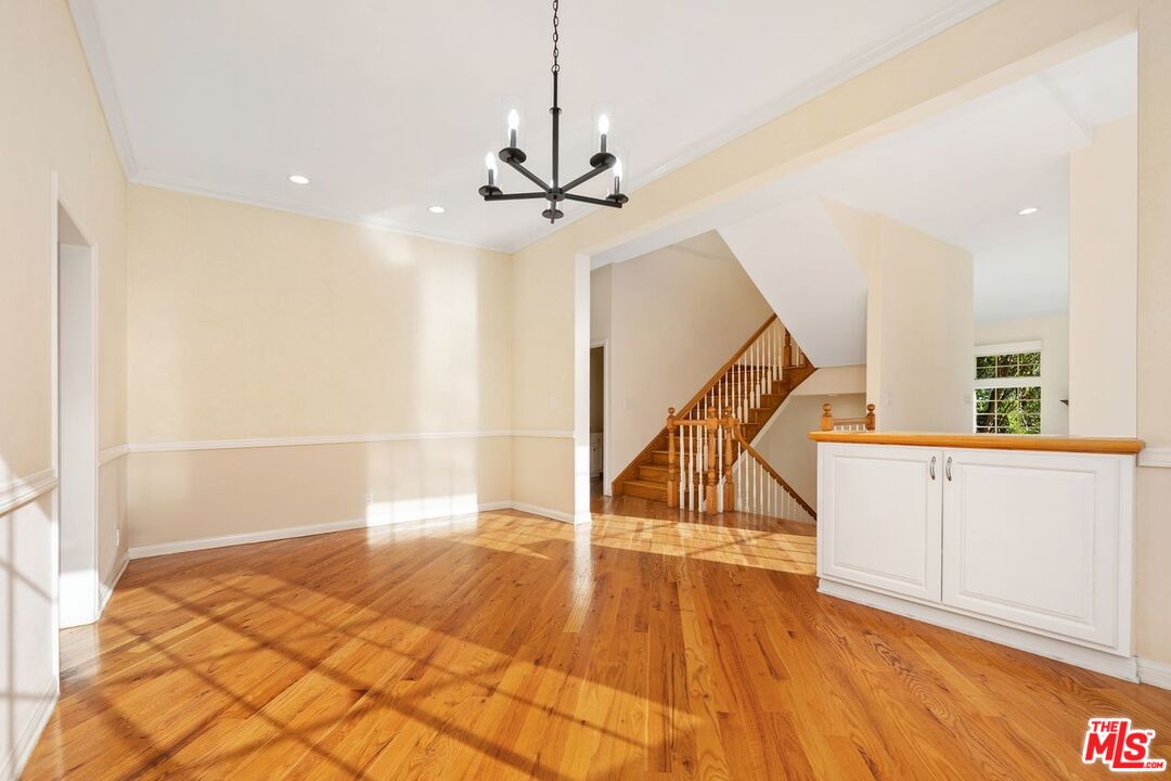 1808 Franklin Canyon Dr