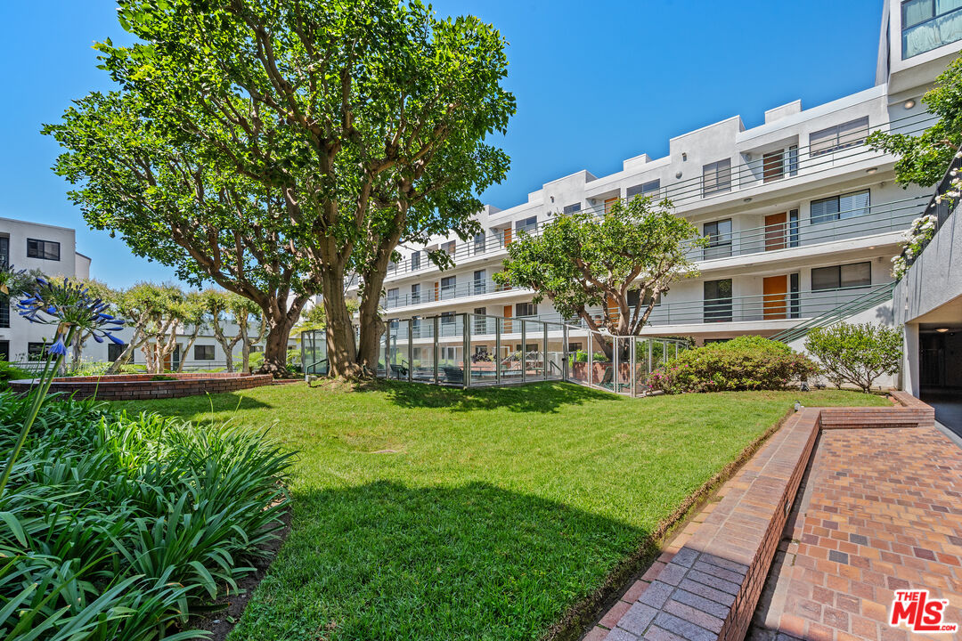 2960 Neilson Way Unit: 304