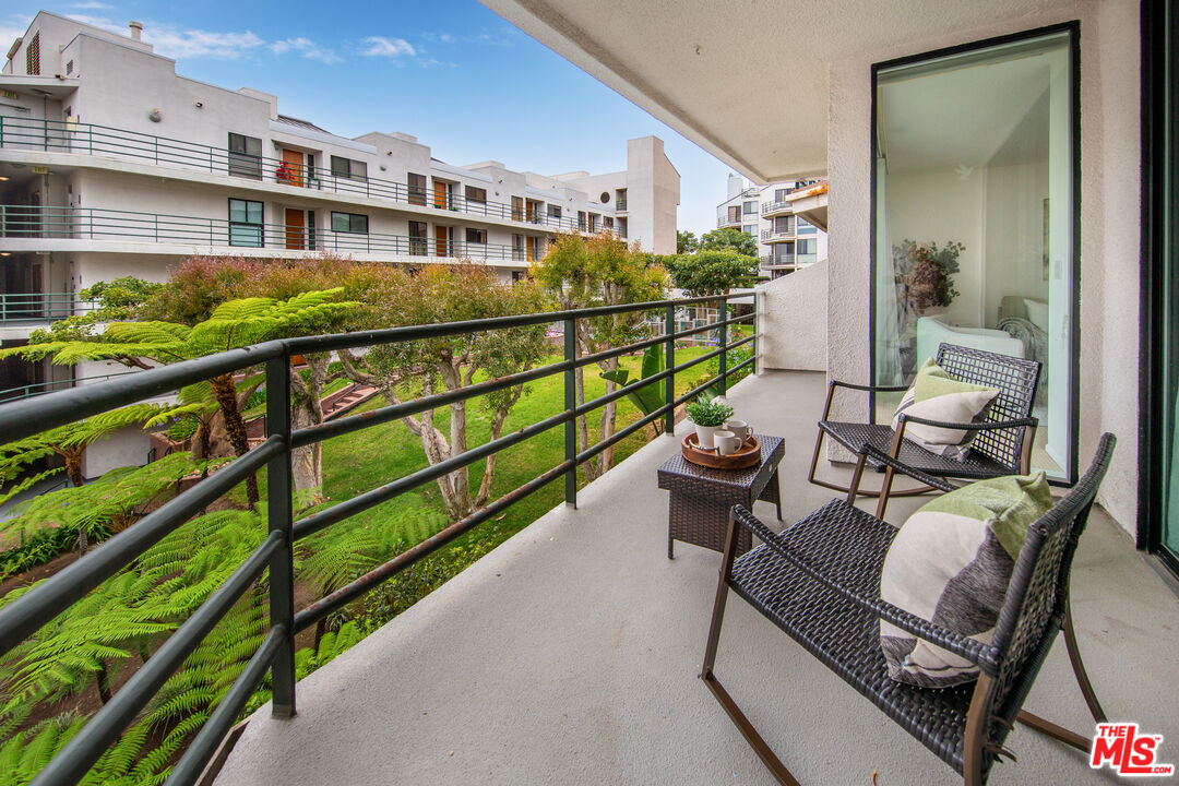 2960 Neilson Way Unit: 304