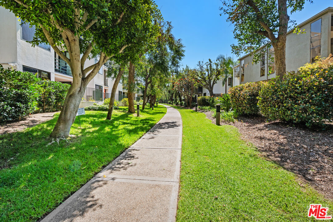 2960 Neilson Way Unit: 304