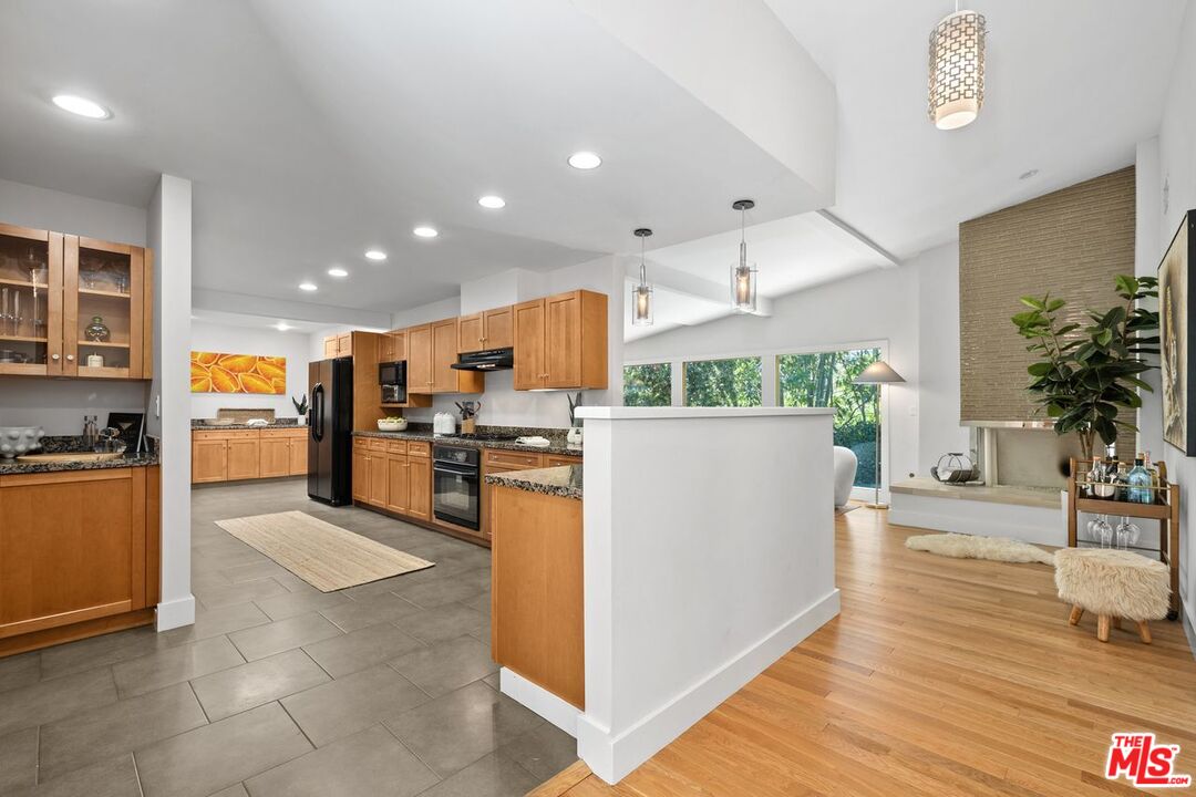 2601 Nichols Canyon Rd