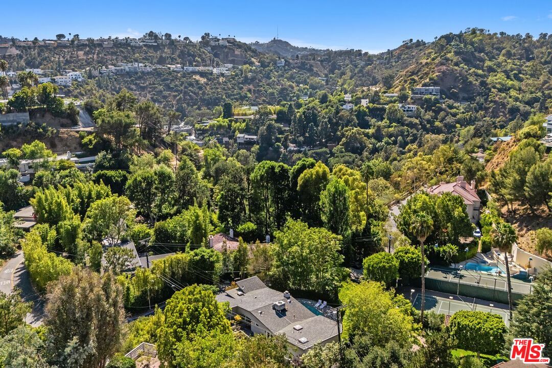 2601 Nichols Canyon Rd
