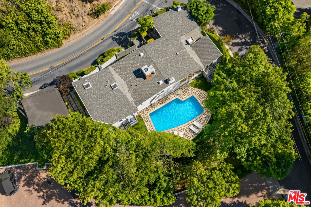2601 Nichols Canyon Rd