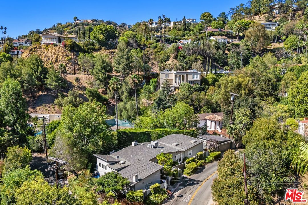 2601 Nichols Canyon Rd