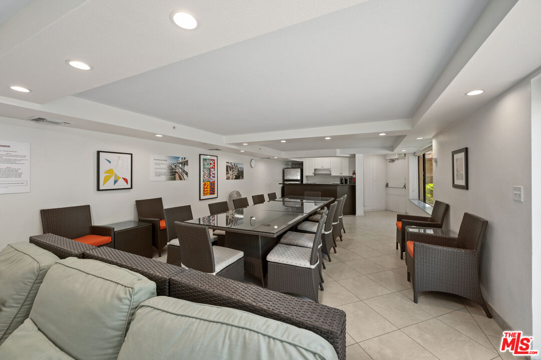 2960 Neilson Way Unit: 304