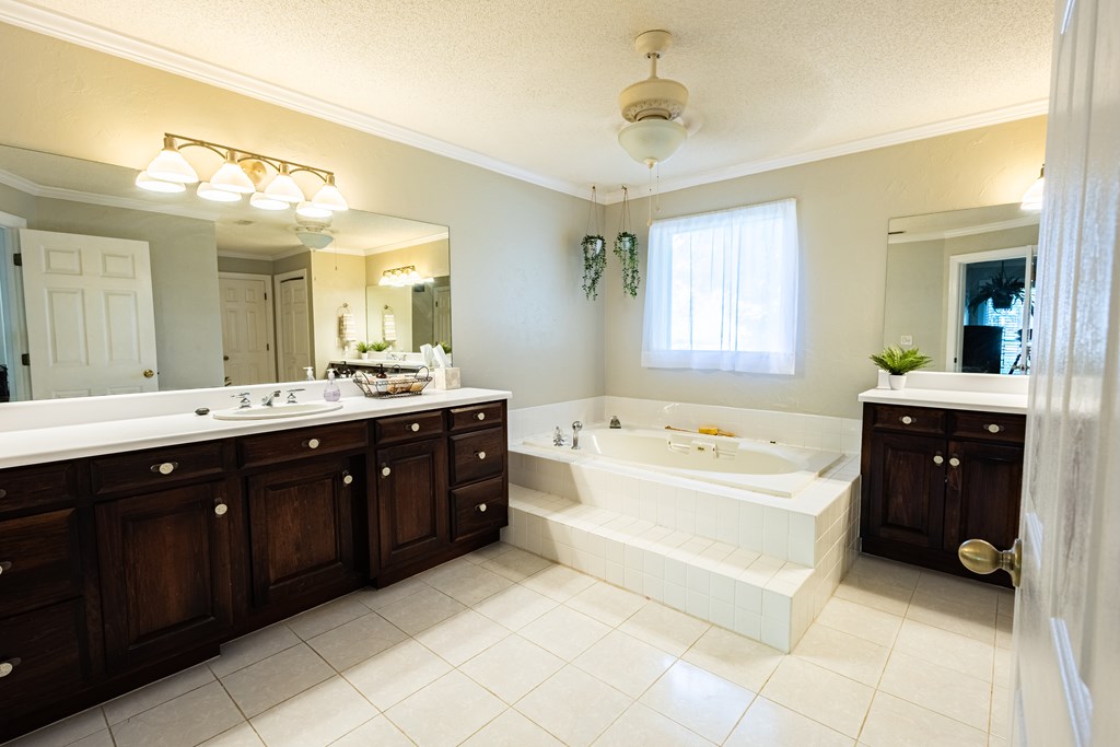 7013 Northgate Drive