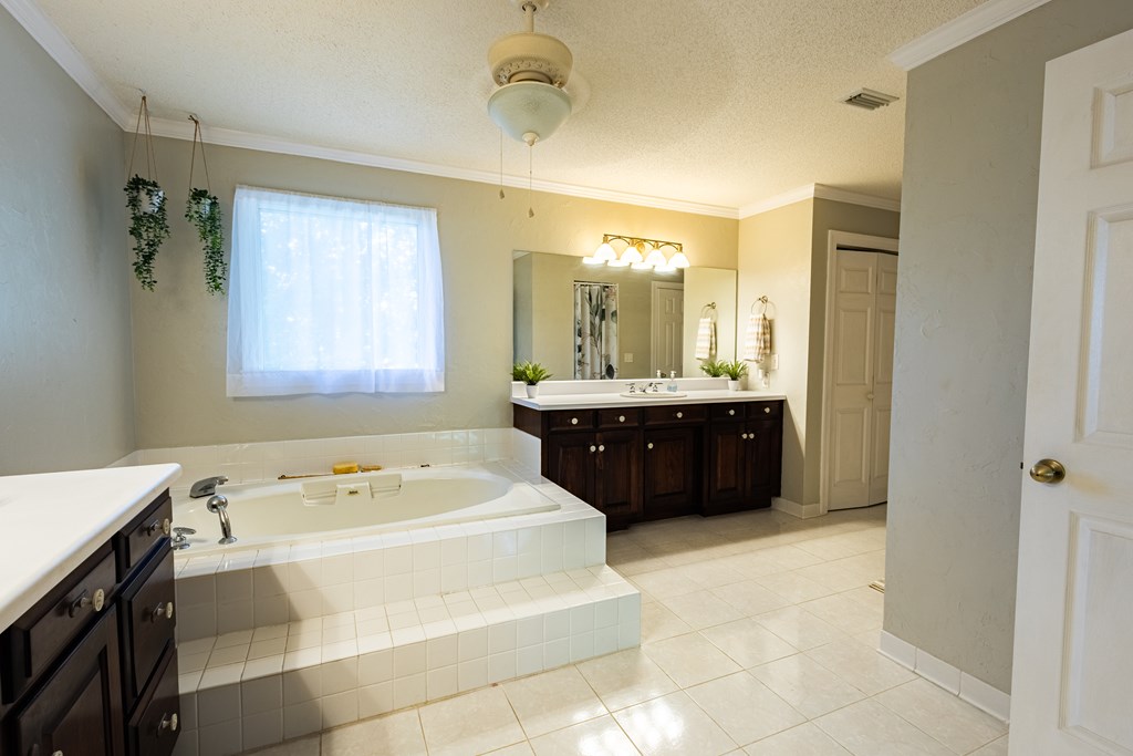 7013 Northgate Drive