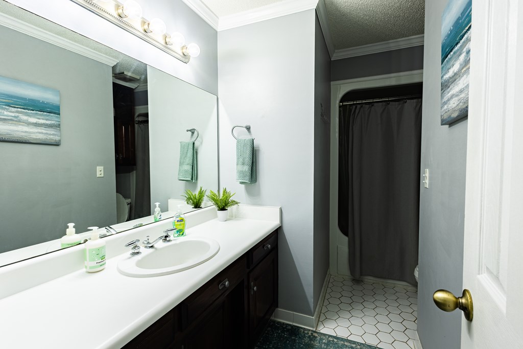 7013 Northgate Drive