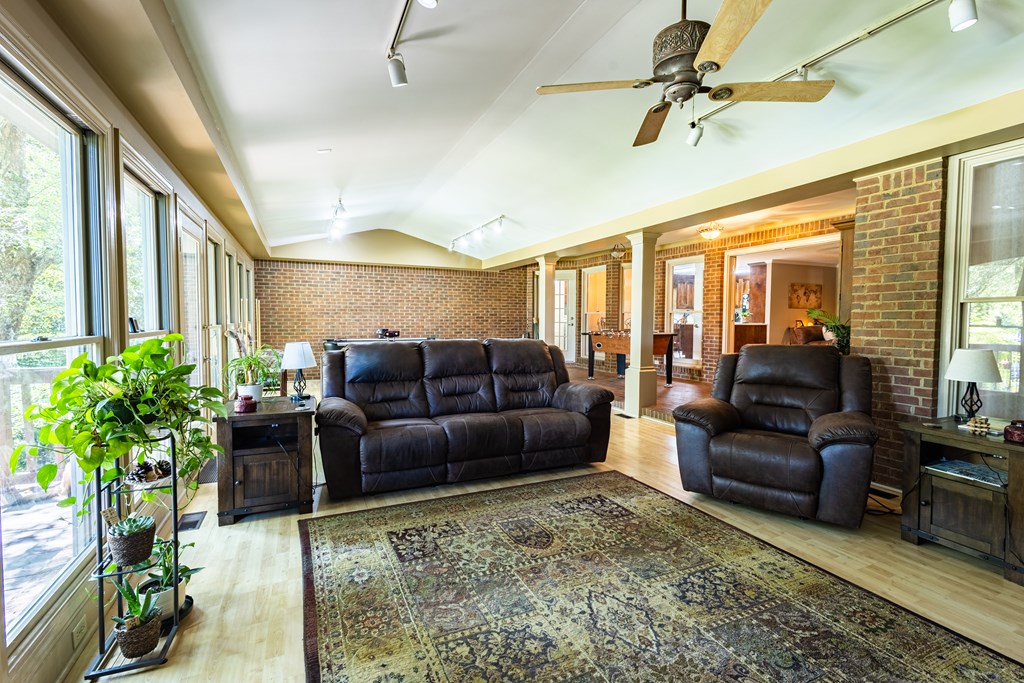 7013 Northgate Drive