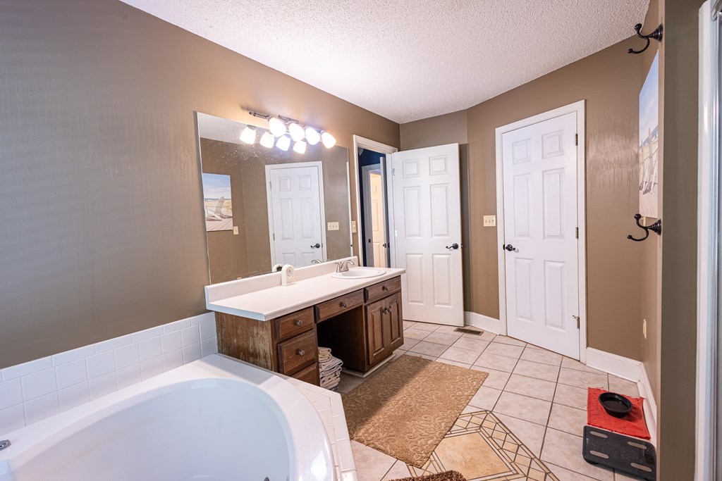 7006 Northgate Drive