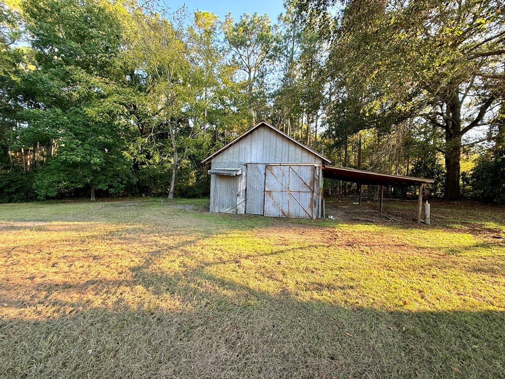 2066 E US Hwy 82