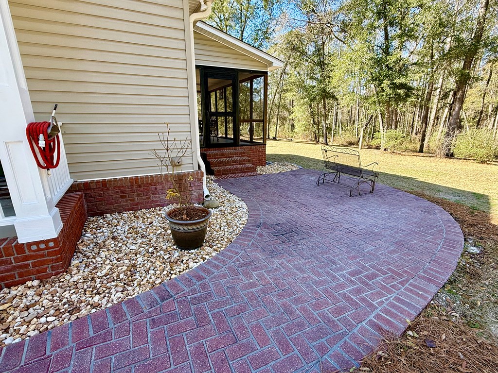 2118 Deer Run Circle