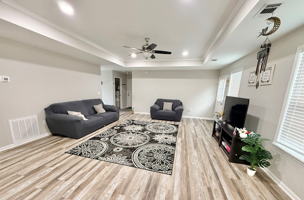 73 Chase Circle