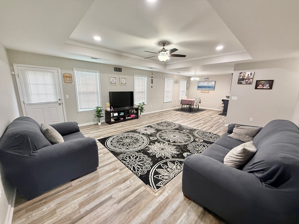 73 Chase Circle