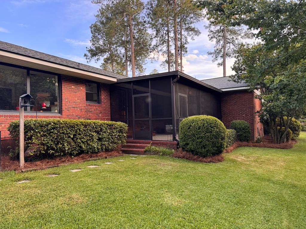 1436 Larkin Ave