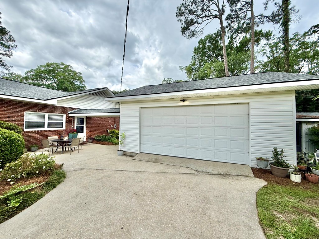 1436 Larkin Ave