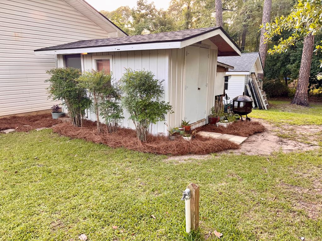 1436 Larkin Ave
